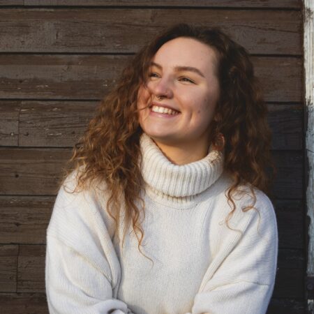 Kuubalainen soolosalsa, alkeisjatko (5 krt), tiistaisin 2.6.–30.6. klo 18.15–19.10, opettajana Emma Hirvonen